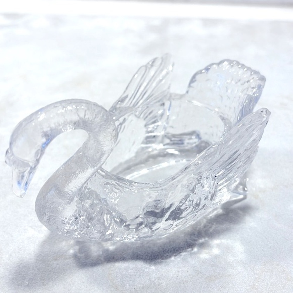 Miniature Glass Swan Vintage Crystal Signed Cambridge Glass Co Perfect Condition - Picture 6 of 8